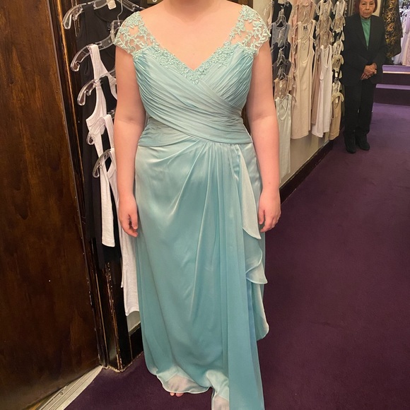 Elegant evening gown, size 12 - Picture 1 of 8